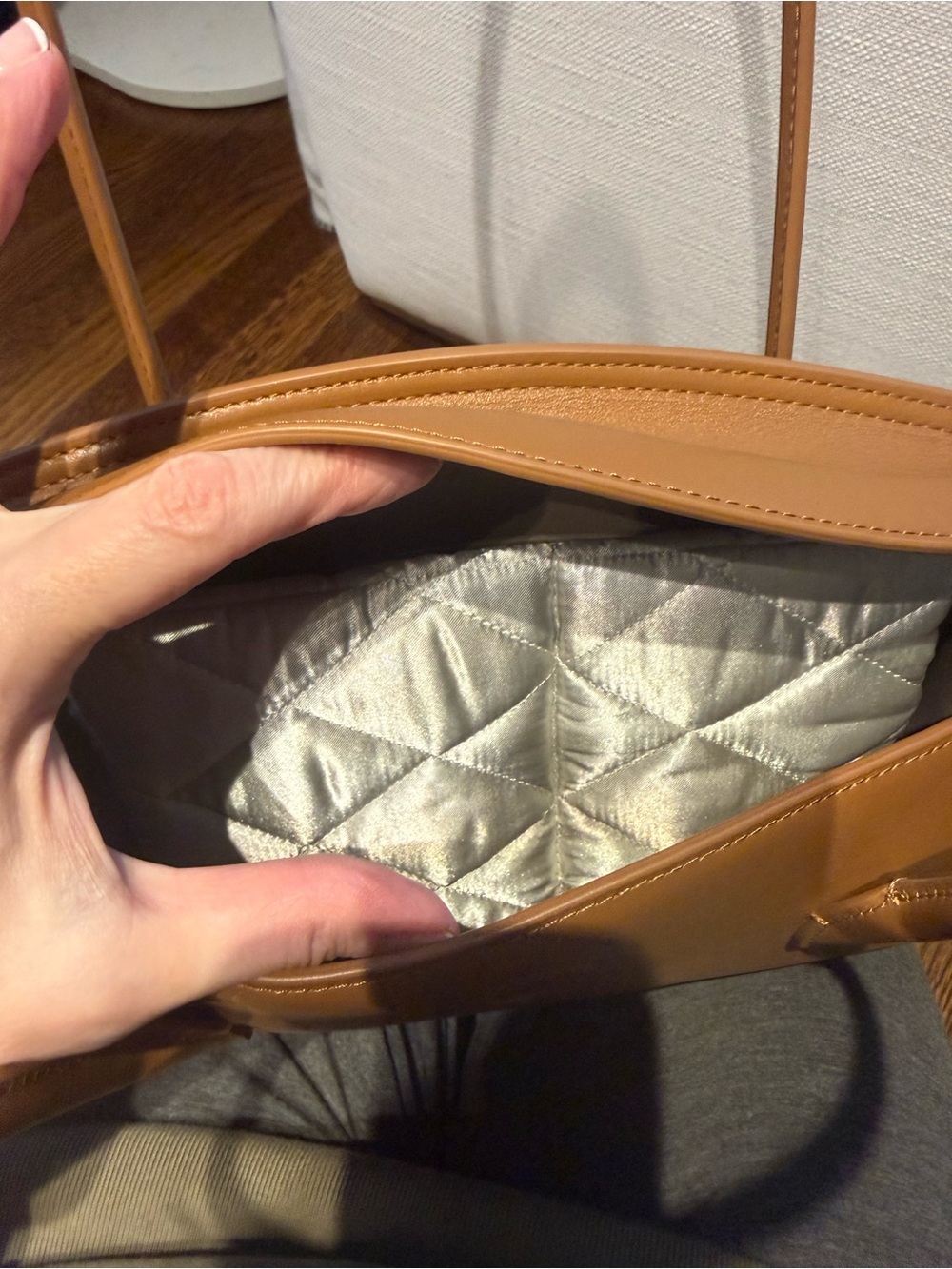 NWOT Quince Italian Leather Shoulder Bag - Picture 7 of 8